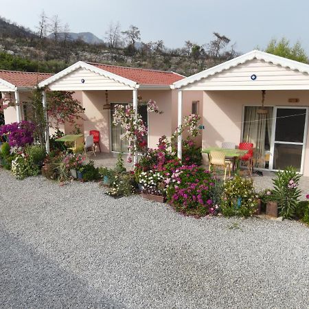 Milas Yelken Bungalov Bed & Breakfast エクステリア 写真